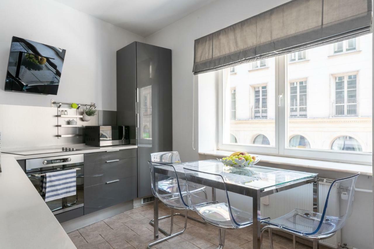 City Center Boutique Apartment Варшава Экстерьер фото