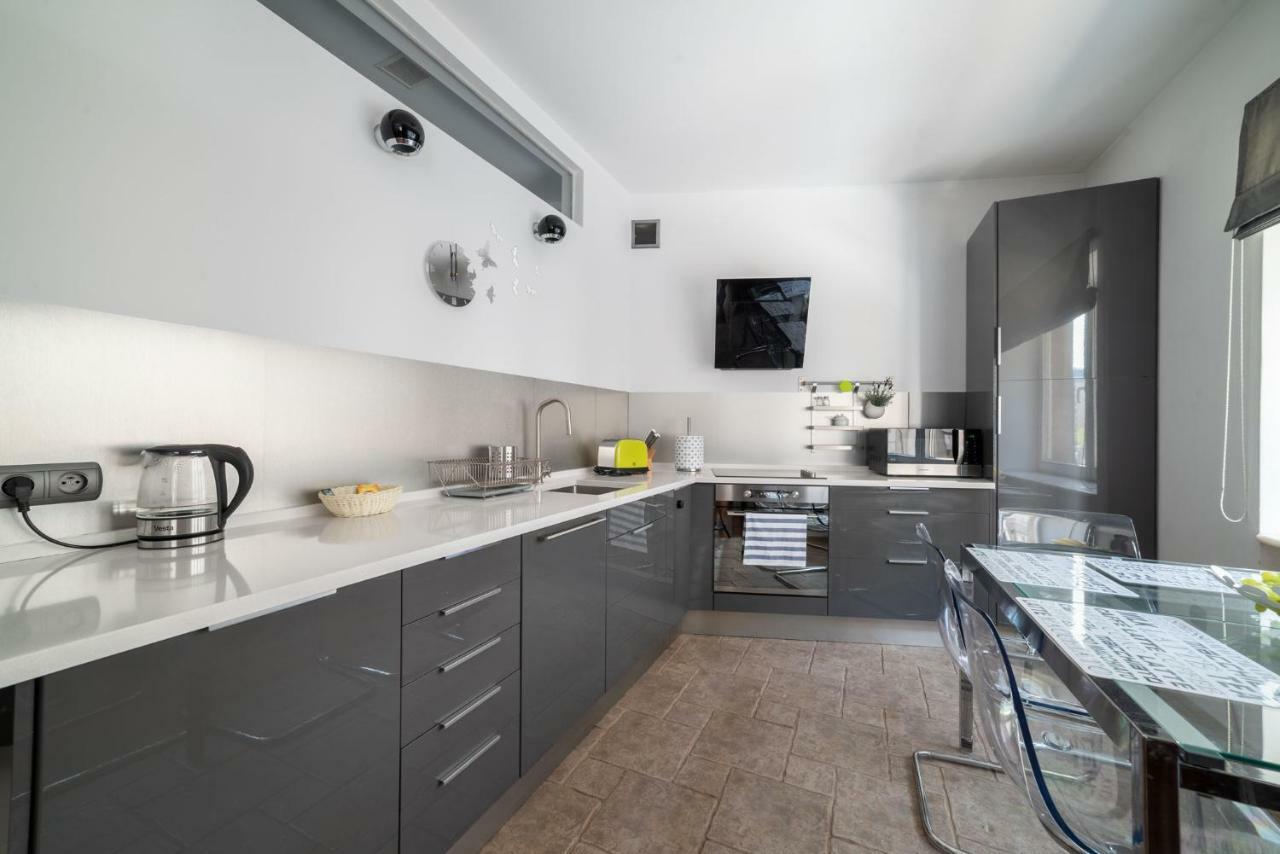 City Center Boutique Apartment Варшава Экстерьер фото