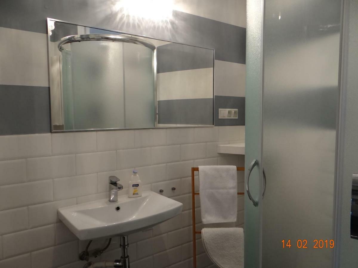 City Center Boutique Apartment Варшава Экстерьер фото